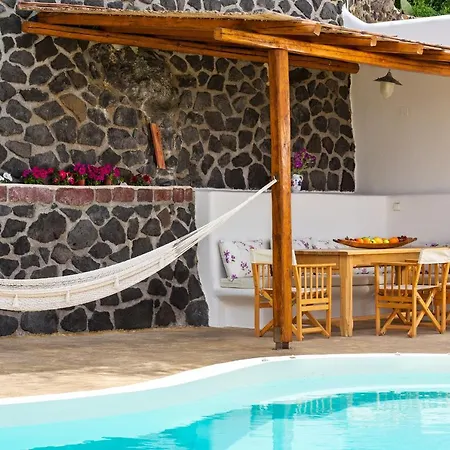 Pori Sleeps 6 Pool Air Con Wifi Villa Vourvoúlos